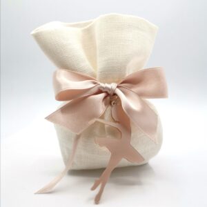 sacchetto in lino porta confetti con bomboniera ciondolo ballerina in termoresina rosa